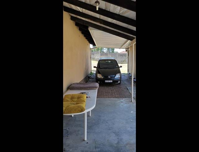 3 BEDROOM HOUSE RENTED IN CHILTERN HILLS